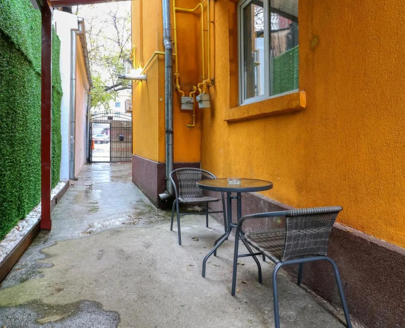 2 Hidden Gems - All U Need - By Uni88 Apartments Bucharest 0*,