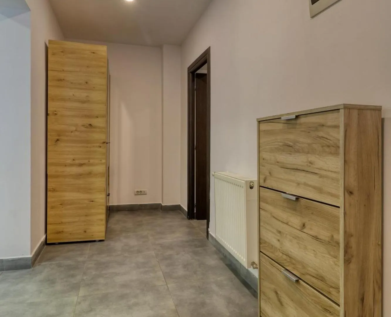 2 Hidden Gems - All U Need - By Uni88 Apartments Bucharest Romania