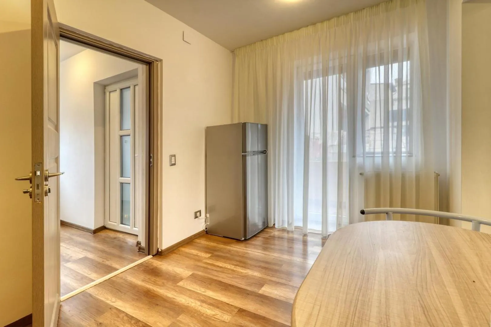 2 Hidden Gems - All U Need - By Uni88 Apartments Bucharest